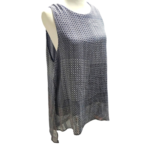 Large Blue and White Partnered High Low Mesmerize Top Size Large - Picture 2 of 6